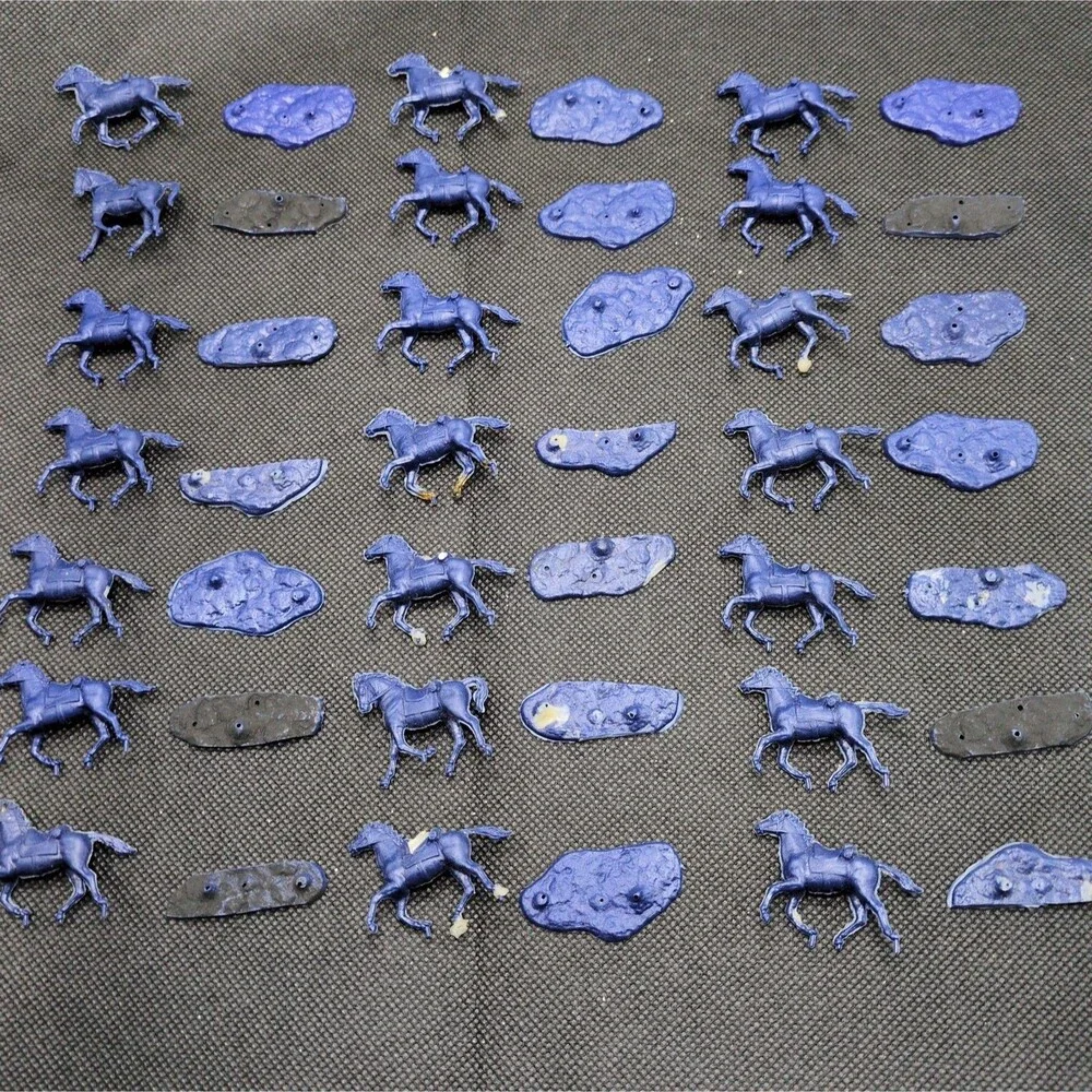 (21) Horse Cavalry Miniatures 1/72 Scale